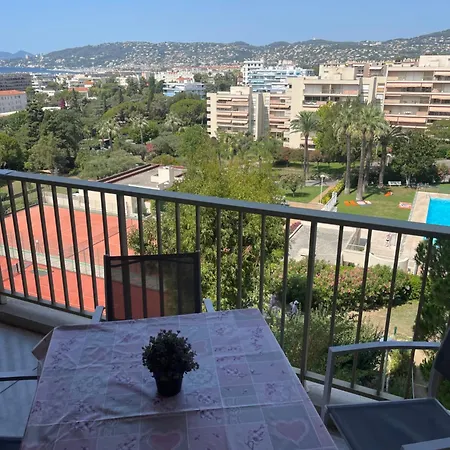 Les Pins 2 Pieces Vue Eden Park